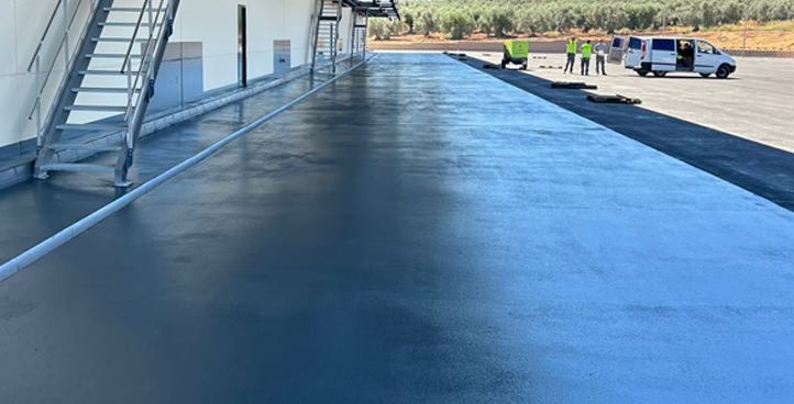 Pavimento autonivelante